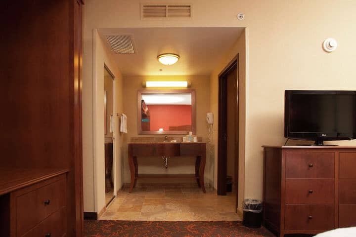 Room 33 of 57